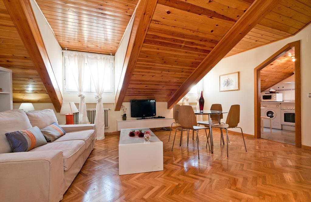 Apartment Latina VII มาดริด ภายนอก รูปภาพ